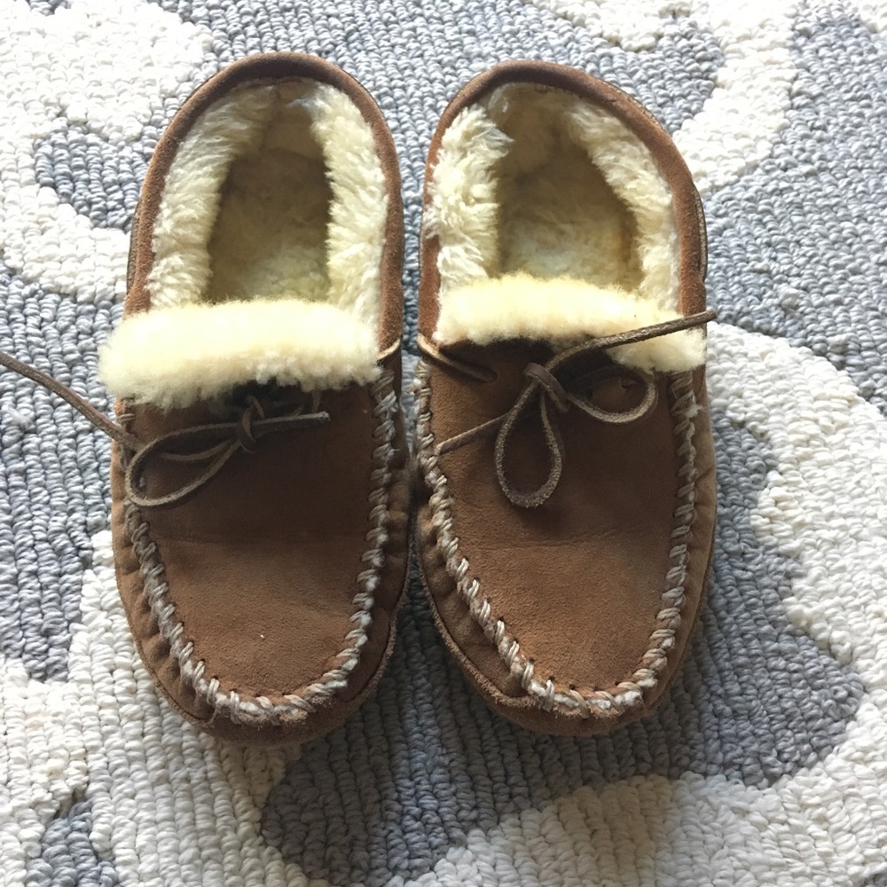 LL BEAN Shearling slippers